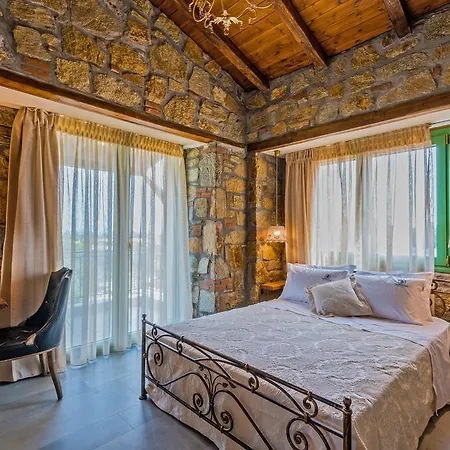 Mediterraneo Luxury Suites Halkidiki Vourvourou Exterior photo