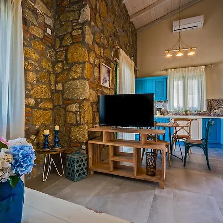 Mediterraneo Luxury Suites Halkidiki Vourvourou Exterior photo
